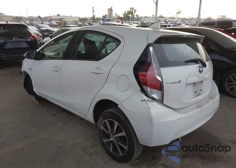 2015 Toyota Prius C One из США, поврежденный, VIN JTDKDTB37F1099148